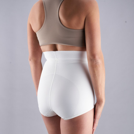 Elastic medical high waistline postnatal briefs and with a silicone band