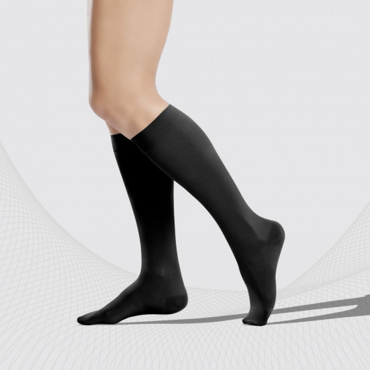 Elastic medical compression knee stockings, especially soft, unisex. Soft