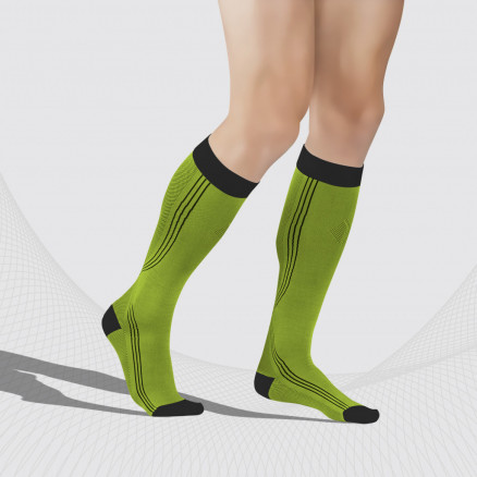 Kompresinės kojinės iki kelių, skirtos sportui ir aktyviam gyvenimo būdui, tinka vyrams ir moterims. Active