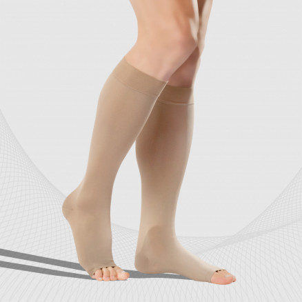 Elastinės medicininės kompresinės kojinės iki kelių, nedengiančios pirštų, tinka vyrams ir moterims. Minkštos