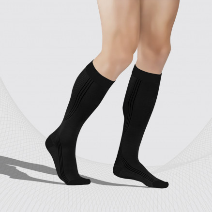 Komprimerade knästrumpor för sport och livsstil, unisex. Aktiv